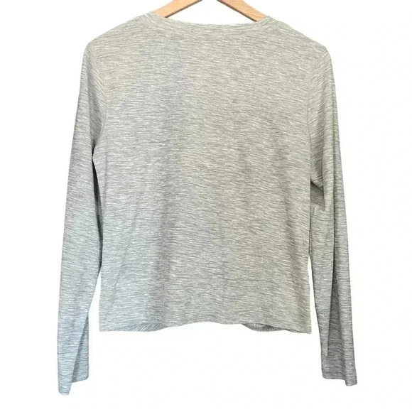 Old Navy Breathe On active tee - Picture 5 of 5